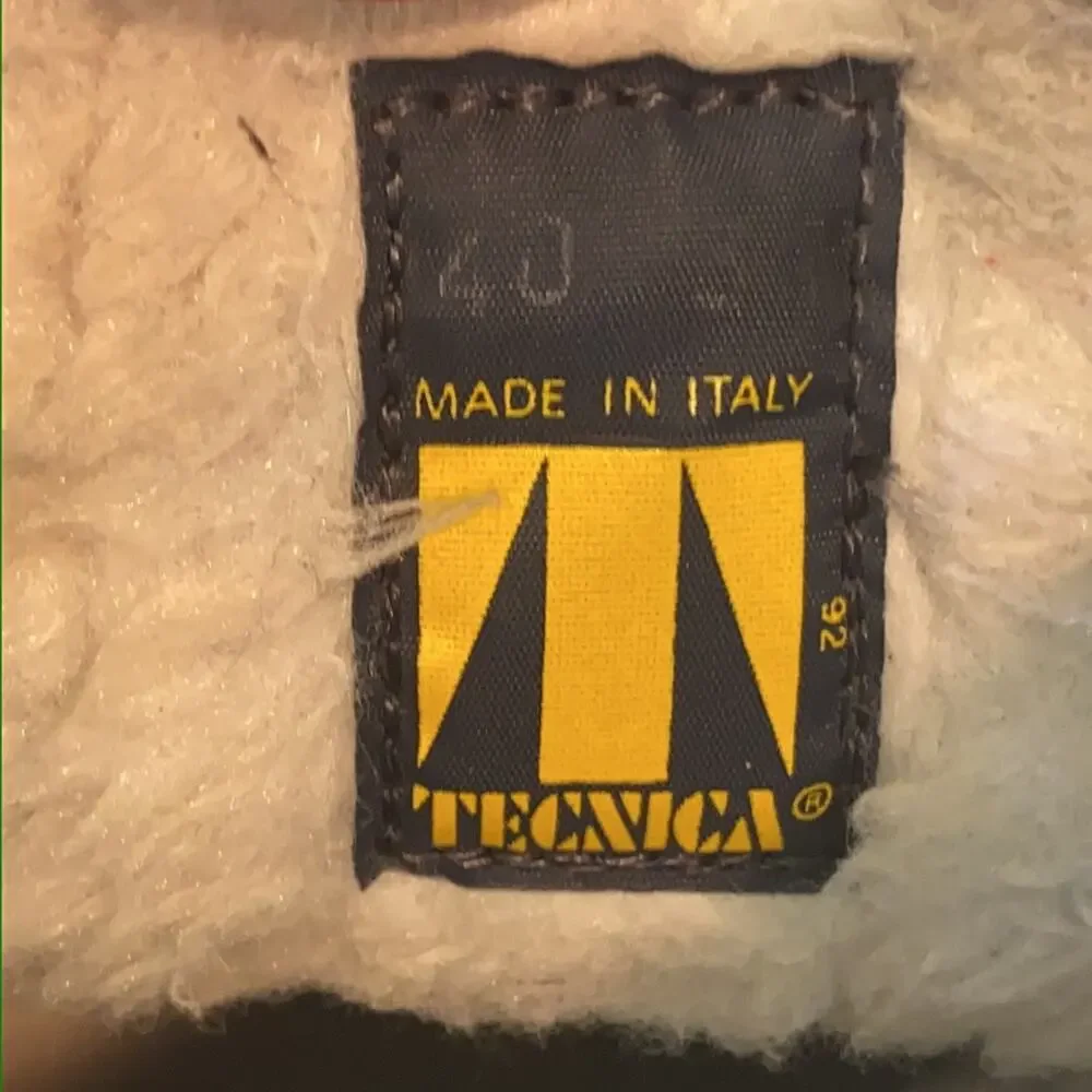 Vintage Tecnica Italian Goat Fur Lined Boots 40